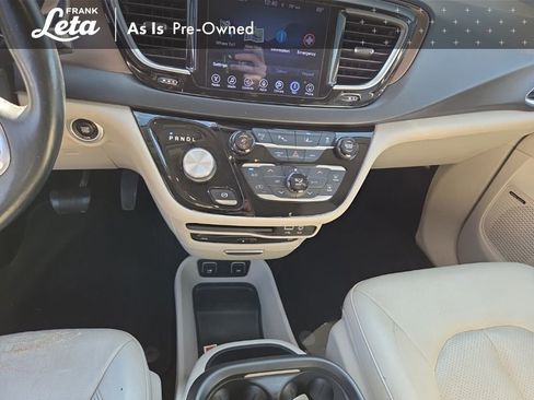 Used 2017 Chrysler Pacifica Touring-L Plus w/ Advanced Safetytec Group image 7