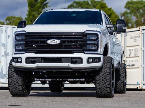 New 2025 Ford F250 Platinum image 9
