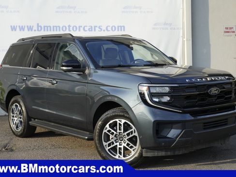 Used 2025 Ford Expedition Active RWD image 1