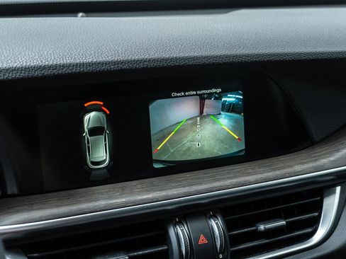 Used 2018 Alfa Romeo Stelvio Ti AWD/4WD image 17