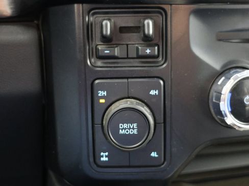 Used 2024 Ford F350 Lariat w/ Chrome Package image 17