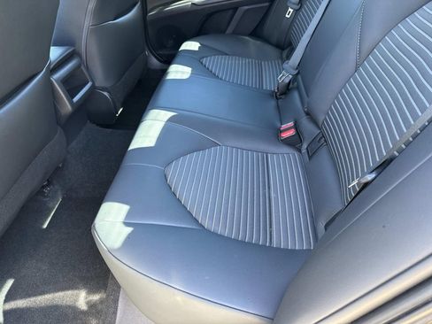 Used 2024 Toyota Camry SE image 16