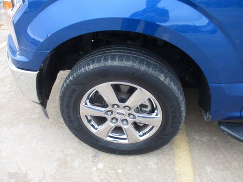 Used 2018 Ford F150 XLT w/ Equipment Group 302A Luxury image 3