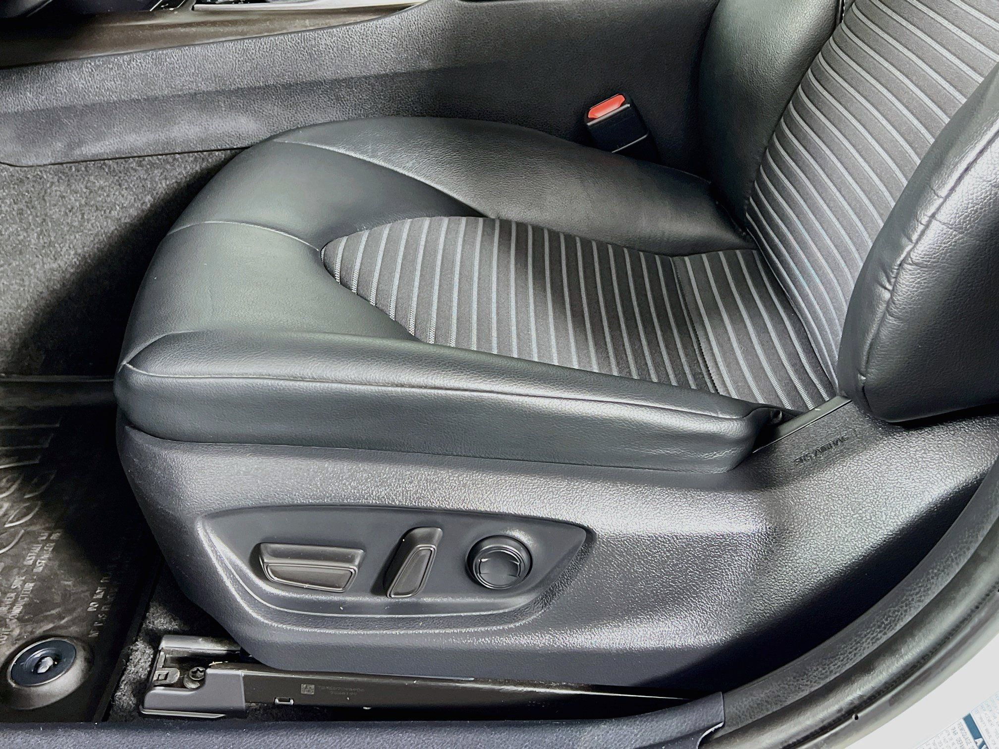 Certified 2024 Toyota Camry SE AWD/4WD image 19