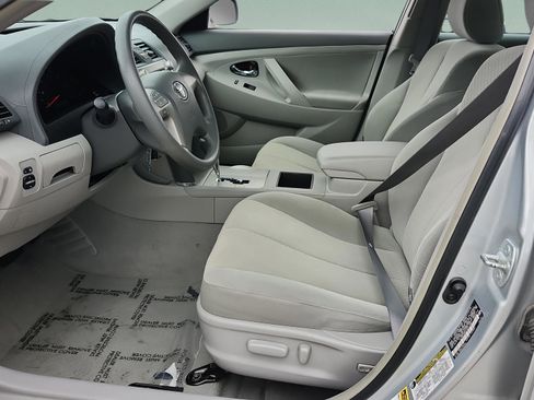 Used 2007 Toyota Camry LE image 9