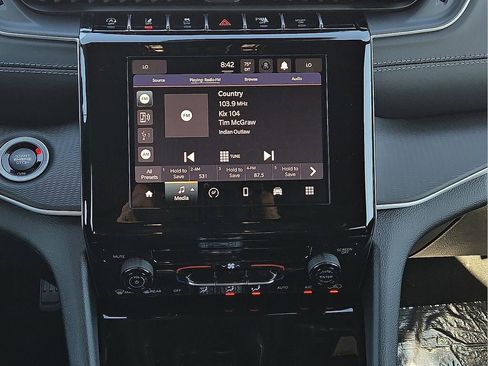 New 2025 Jeep Grand Cherokee 4WD image 11