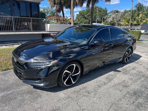 Used 2022 Honda Accord Sport image 2