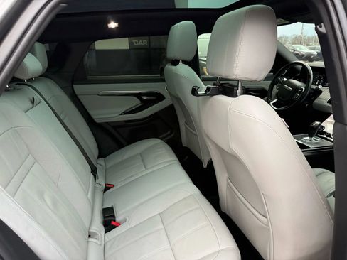 Used 2020 Land Rover Range Rover Evoque SE image 24