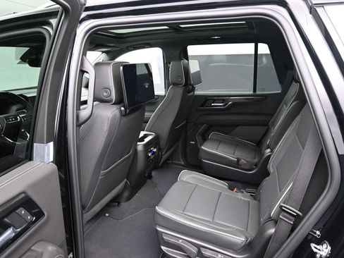 New 2026 GMC Yukon Elevation w/ Elevation Premium Package AWD/4WD image 24