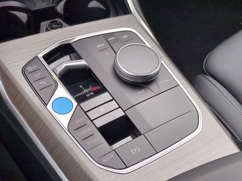 Used 2025 BMW i4 xDrive40i w/ Premium Package image 35