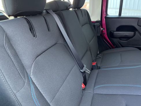 Used 2022 Jeep Wrangler Unlimited Rubicon 4xe image 70