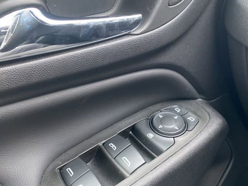 Certified 2024 Chevrolet Equinox LT image 34