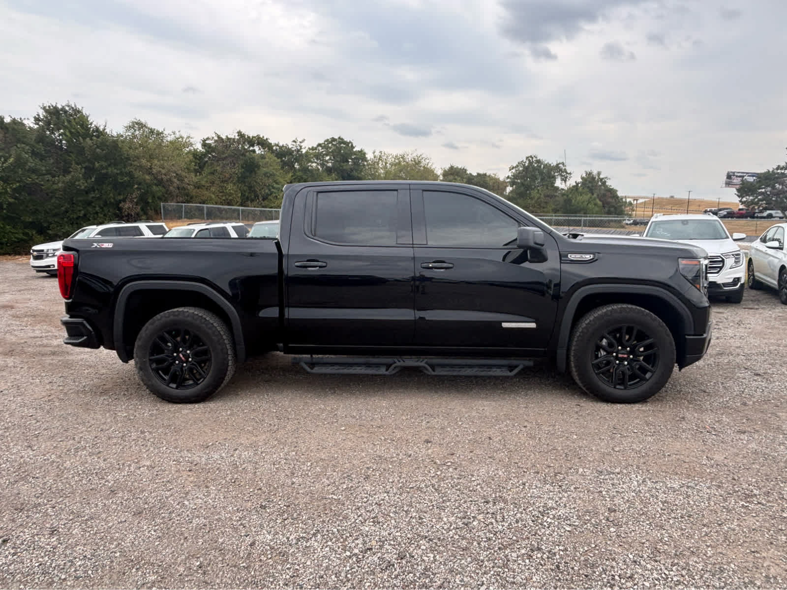 Used 2025 GMC Sierra 1500 Elevation AWD/4WD image 9