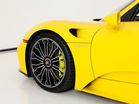 Used 2015 Porsche 918 Spyder AWD/4WD image 54