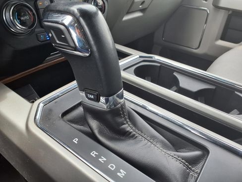 Used 2020 Ford F150 Lariat w/ Equipment Group 502A Luxury AWD/4WD image 18