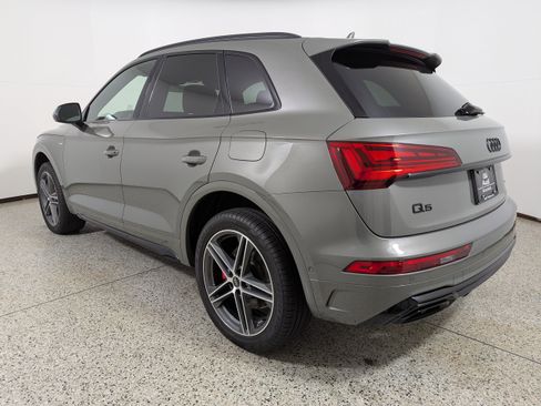 Certified 2024 Audi Q5 e Prestige image 5