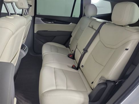 Certified 2023 Cadillac XT6 Premium Luxury w/ Technology Package image 13