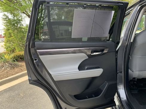 Certified 2020 Toyota Highlander Limited image 15