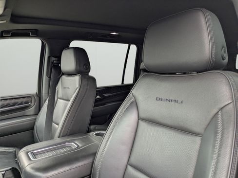 Used 2022 GMC Yukon XL Denali w/ Max Trailering Package AWD/4WD image 6