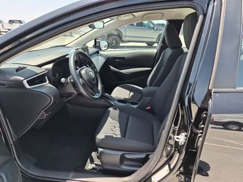Used 2025 Toyota Corolla LE FWD image 9
