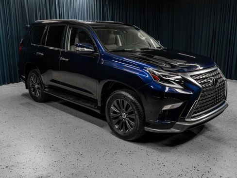 Used 2021 Lexus GX 460 Premium w/ Accessory Package image 3