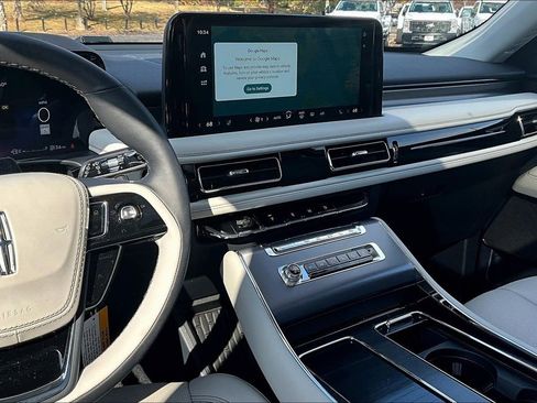 New 2026 Lincoln Aviator 2WD image 7