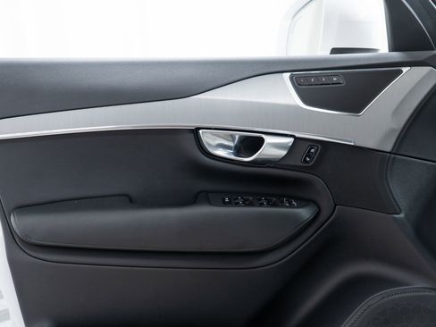 Used 2023 Volvo XC90 B5 Core w/ Protection Package Premier image 11