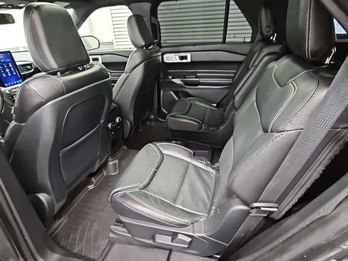 Used 2020 Ford Explorer ST w/ ST Street Pack image 33