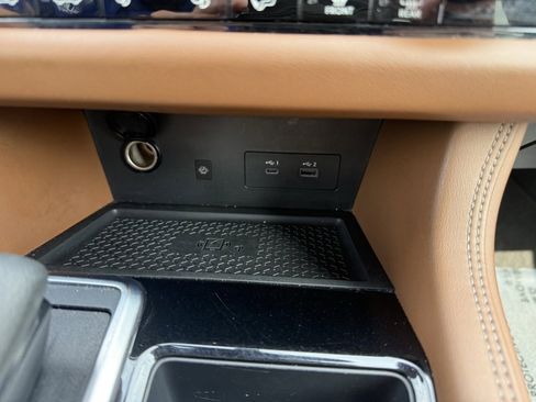 Used 2022 Nissan Pathfinder Platinum w/ Cargo Package image 13