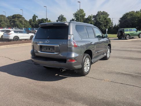 Used 2018 Lexus GX 460 Premium w/ Premium Package AWD/4WD image 3