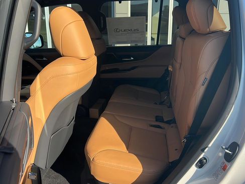 New 2026 Lexus LX 700h Luxury AWD/4WD image 11