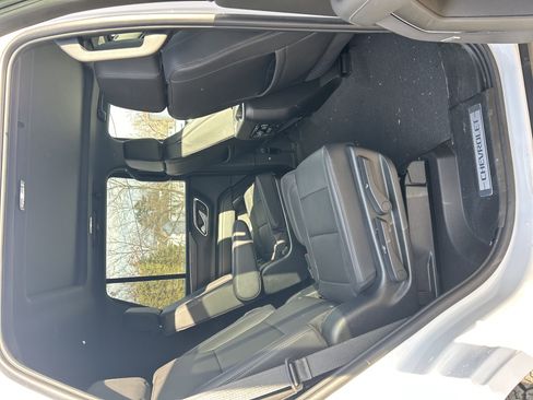 Used 2023 Chevrolet Tahoe Z71 w/ Luxury Package image 12