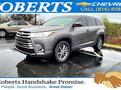 Used 2018 Toyota Highlander XLE w/ Carpet Mat Package (TMS)