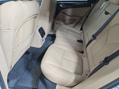 New 2026 Porsche Macan image 24