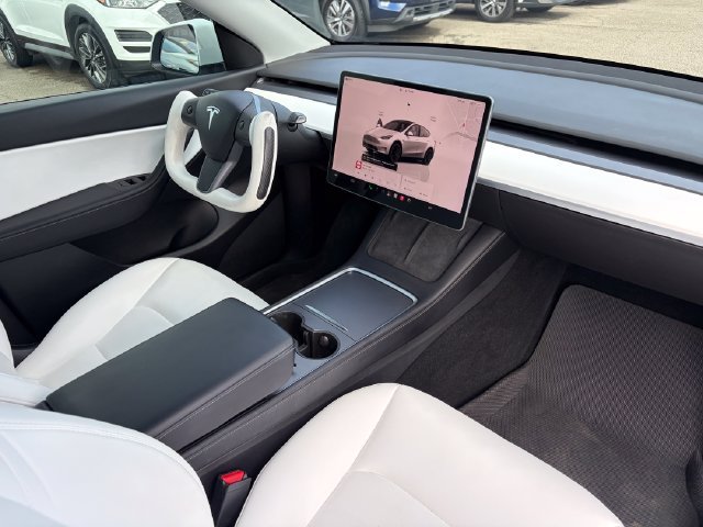 Used 2022 Tesla Model Y Performance AWD/4WD image 23