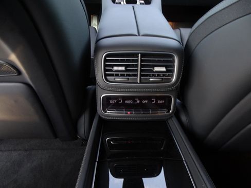 Used 2023 Mercedes-Benz Maybach GLS 600 4MATIC image 16