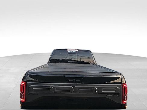 Used 2017 Ford F150 Raptor w/ Equipment Group 802A Luxury image 9