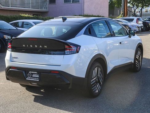 New 2026 Nissan Leaf SV+ FWD image 8