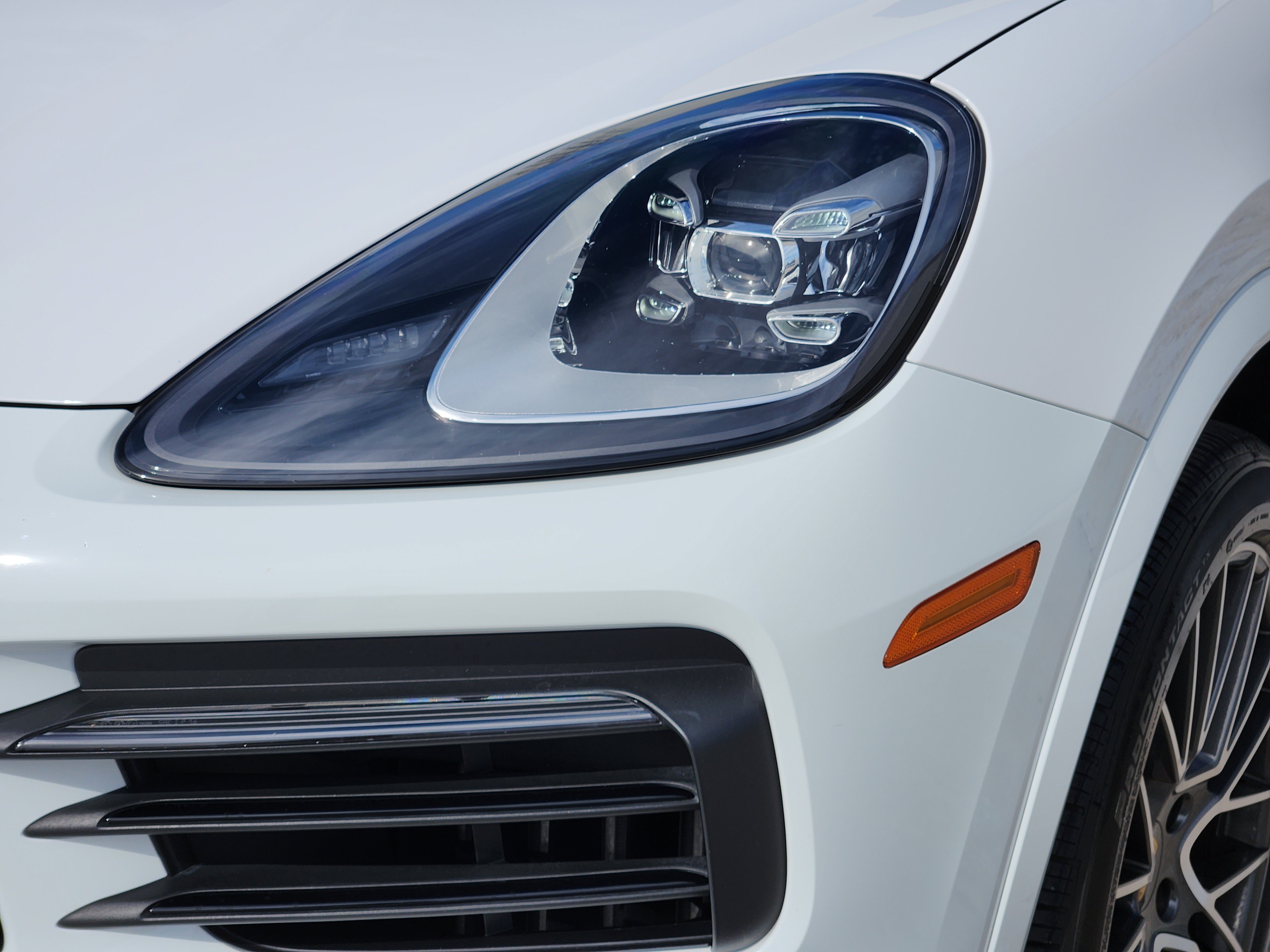 Used 2023 Porsche Cayenne Coupe AWD/4WD image 11