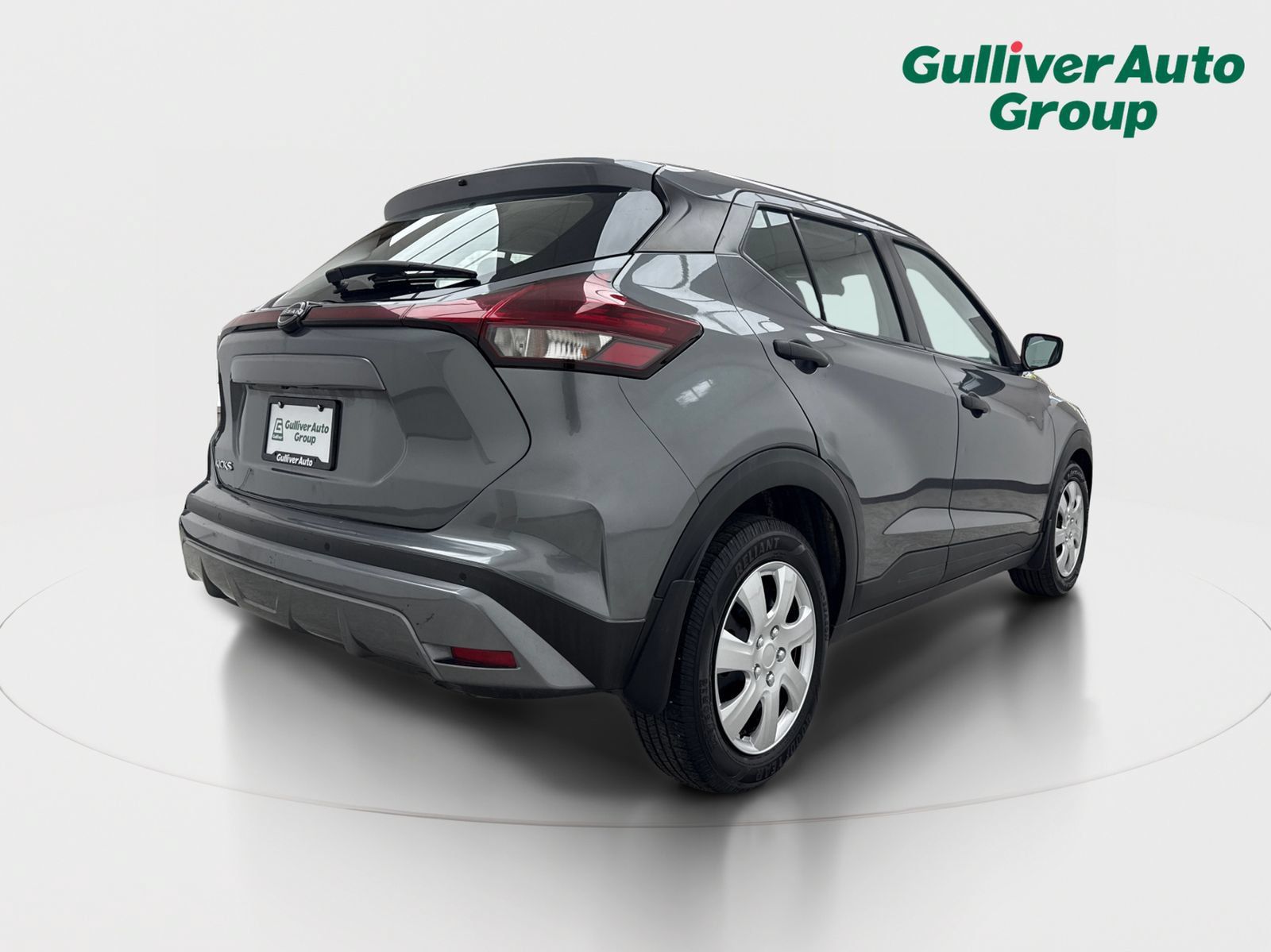 Used 2022 Nissan Kicks S FWD image 8