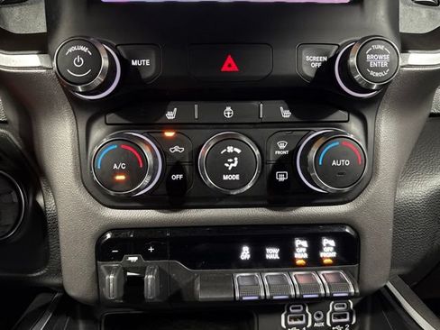 Used 2020 RAM 1500 Big Horn AWD/4WD image 18