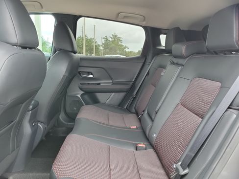 Certified 2025 Nissan Kicks SR FWD image 18