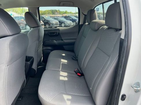 Used 2023 Toyota Tacoma SR AWD/4WD image 5
