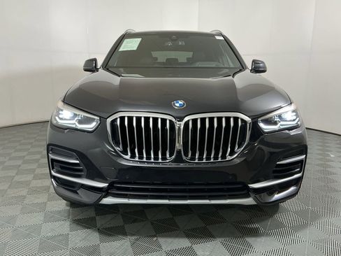 Certified 2022 BMW X5 xDrive40i w/ Premium Package AWD/4WD image 3