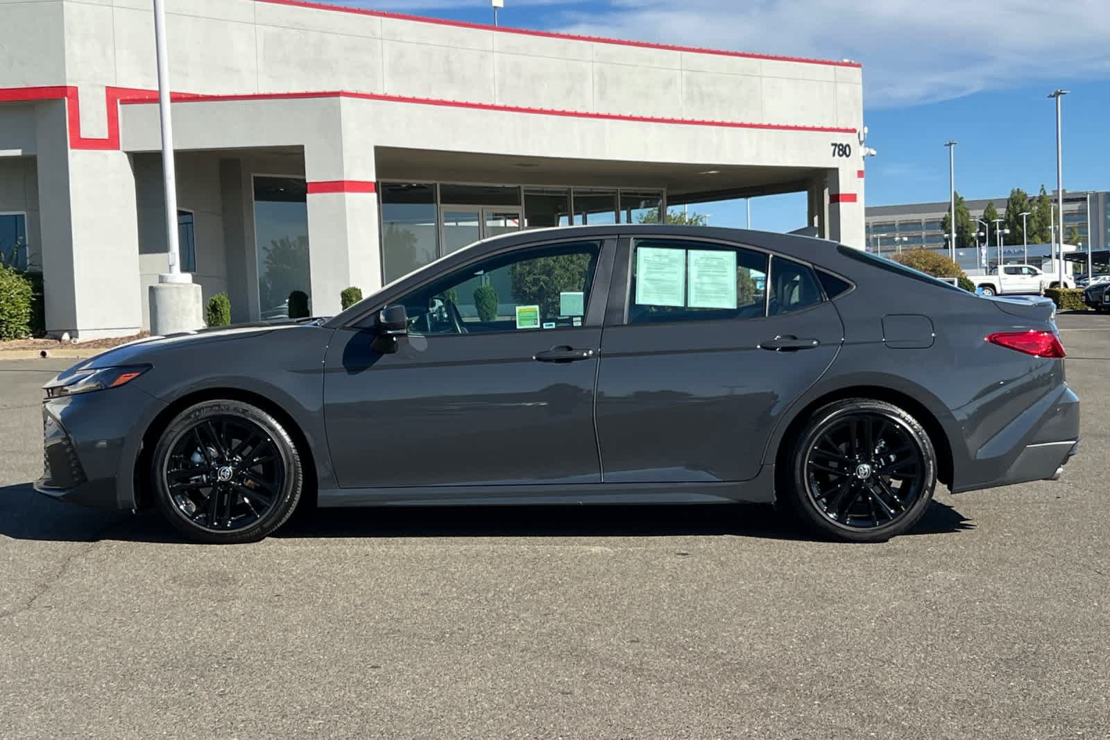 Certified 2025 Toyota Camry SE FWD image 9
