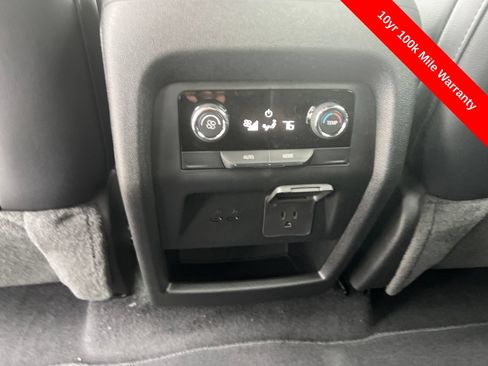 New 2026 Chevrolet Traverse LT w/ Sun and Wheel Package FWD image 26