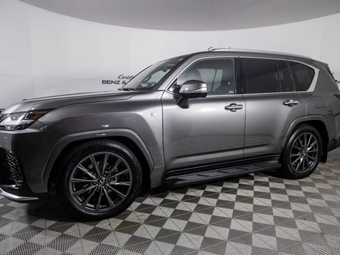 Used 2025 Lexus LX 600 F Sport image 6