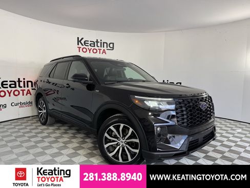 Used 2025 Ford Explorer ST-Line AWD/4WD image 2