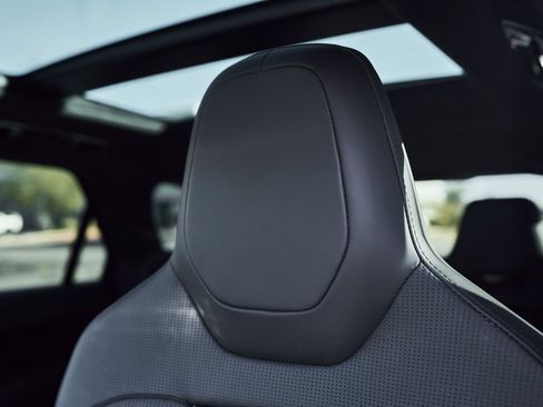 Used 2024 Land Rover Range Rover Sport image 46