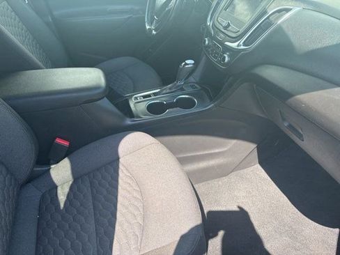 Used 2020 Chevrolet Equinox LT image 40